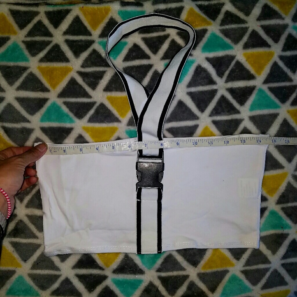 NEW BUCKLE TOP - Picture 6 of 6